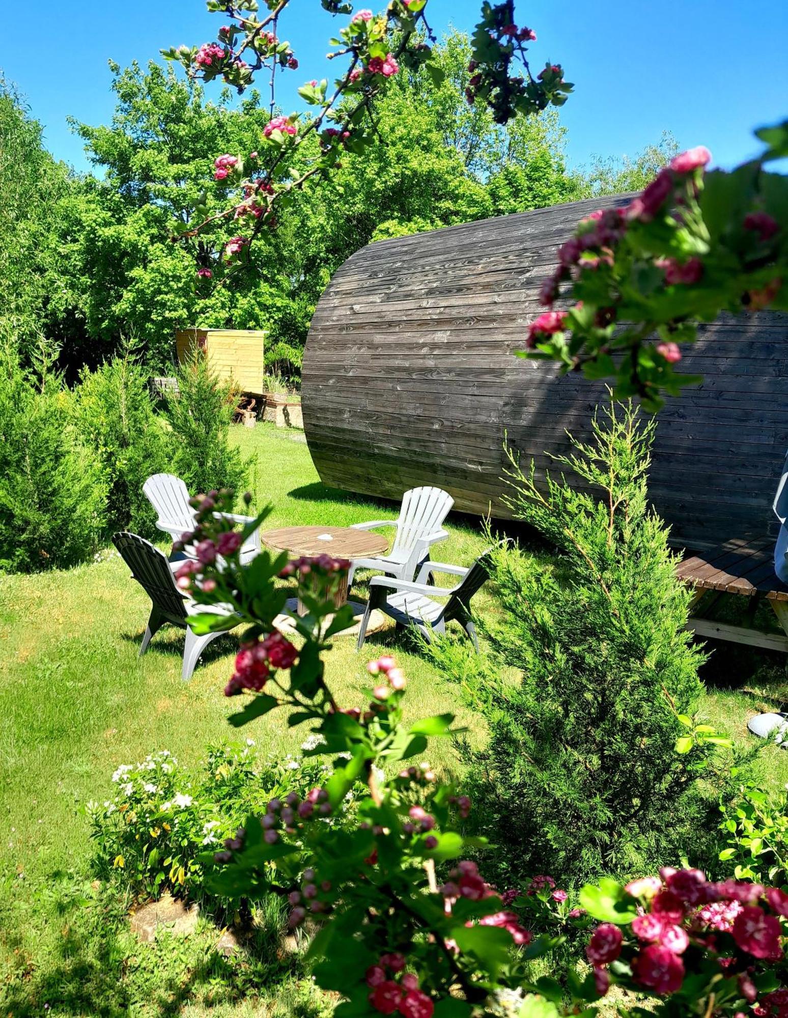 " Village Tonneaux De Tirpoil " Montilliers ภายนอก รูปภาพ